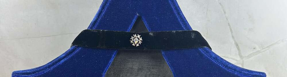 Vintage black velvet choker with rhinestone star